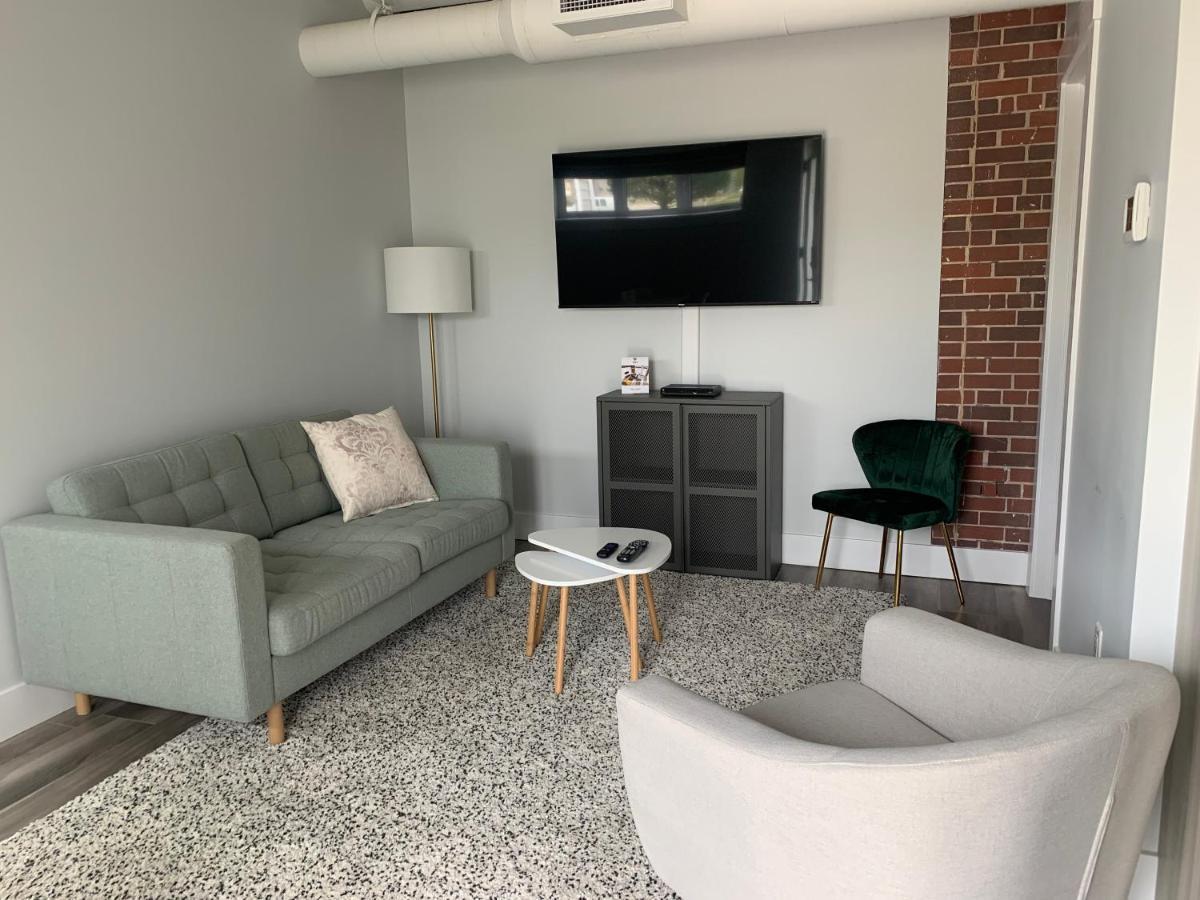 Station 1 By Terra Hospitality Aparthotel Монктън Екстериор снимка