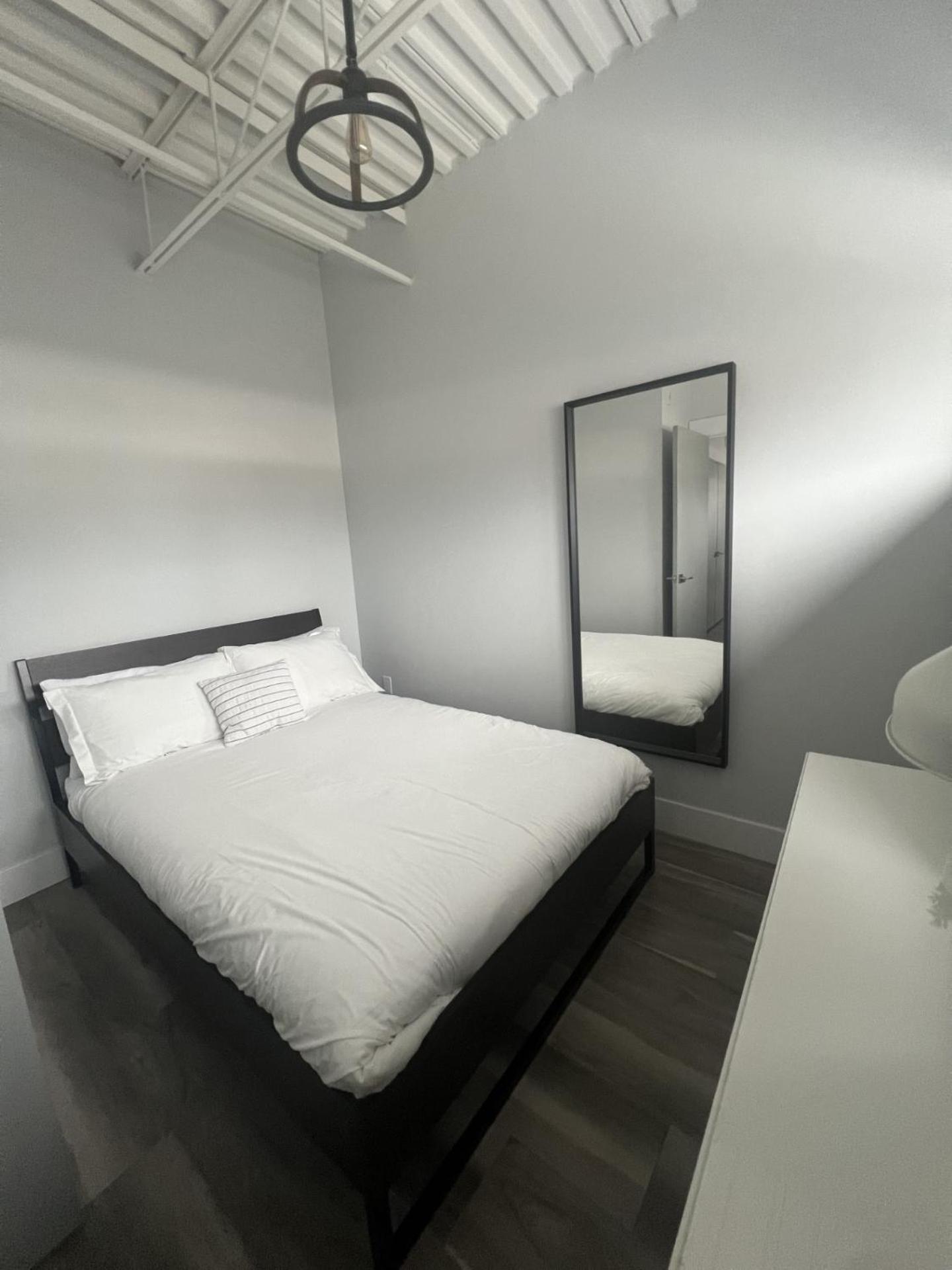 Station 1 By Terra Hospitality Aparthotel Монктън Екстериор снимка