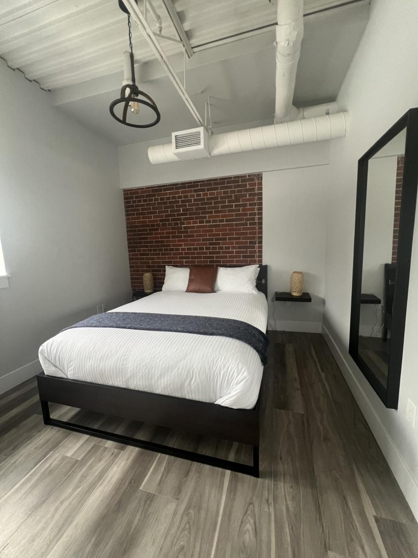 Station 1 By Terra Hospitality Aparthotel Монктън Екстериор снимка