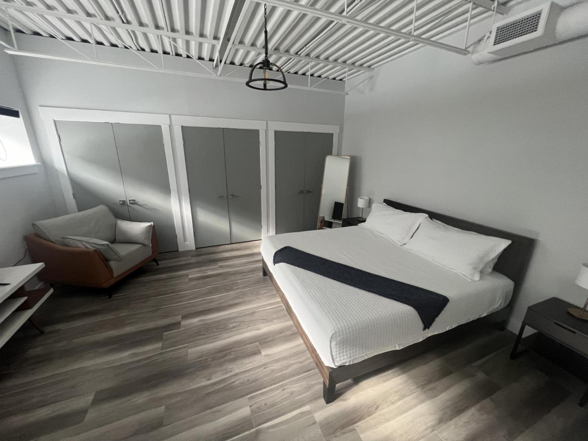 Station 1 By Terra Hospitality Aparthotel Монктън Екстериор снимка